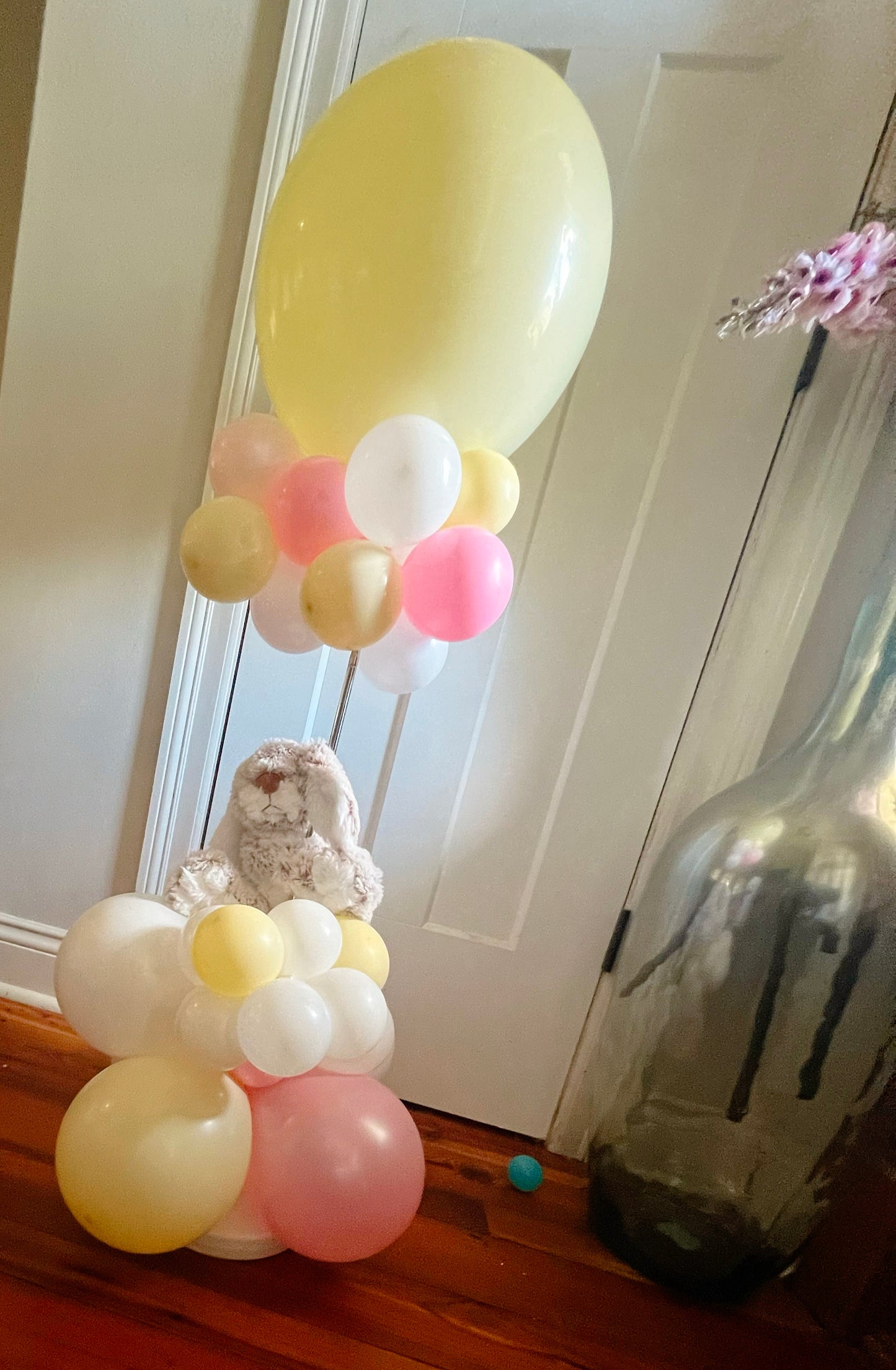 $35+ Balloon Centerpiece