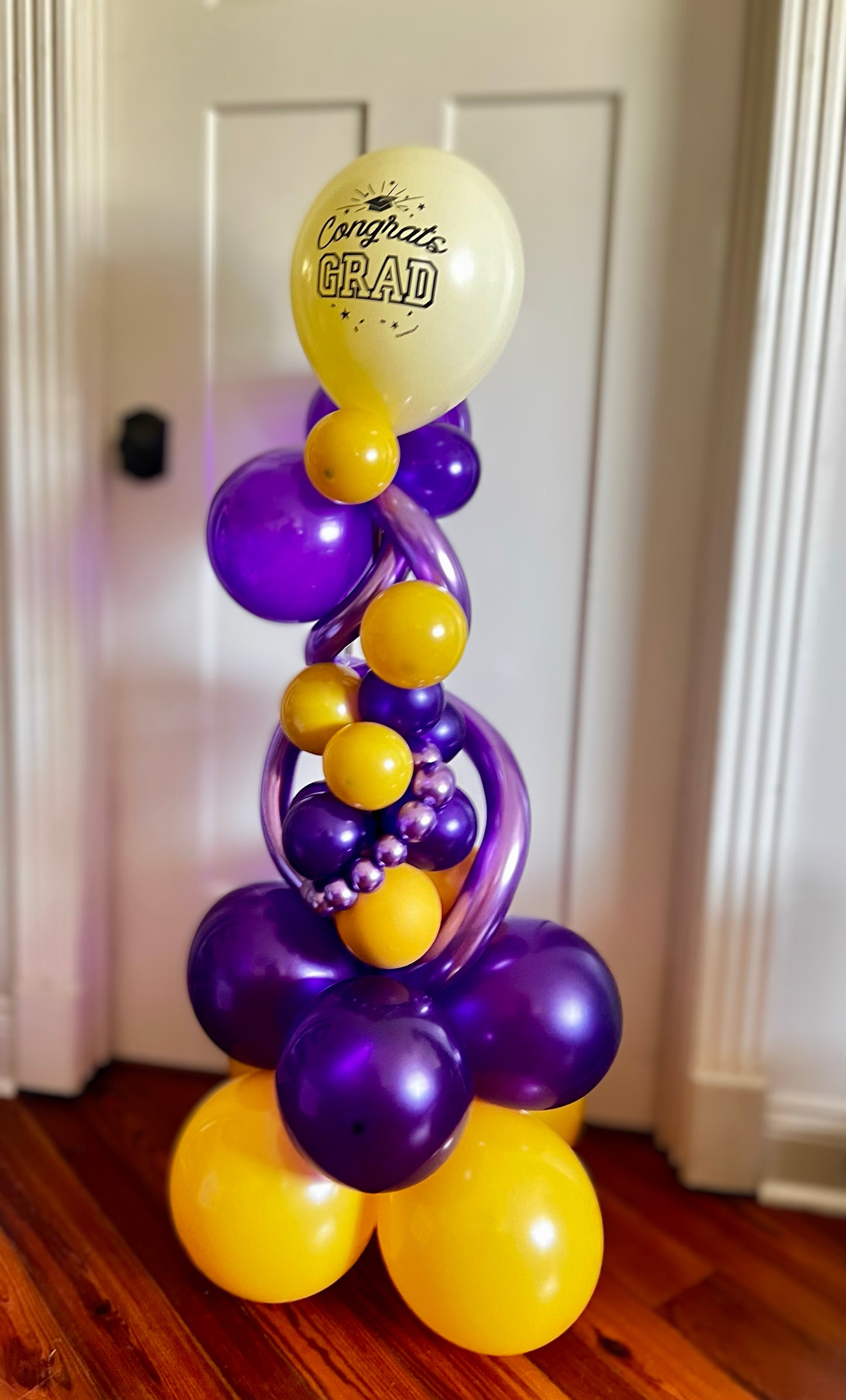 $35+ Balloon Centerpiece