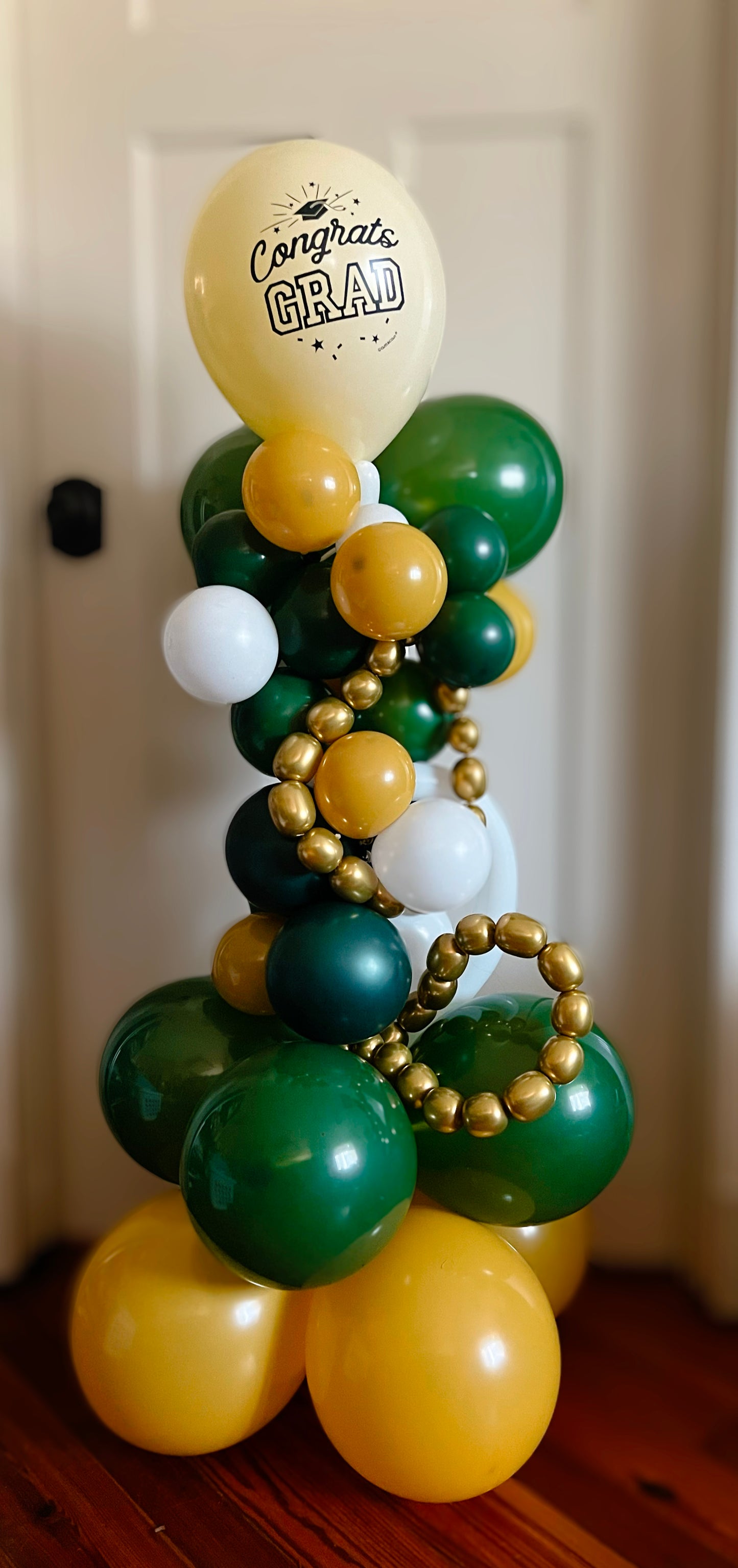 $35+ Balloon Centerpiece