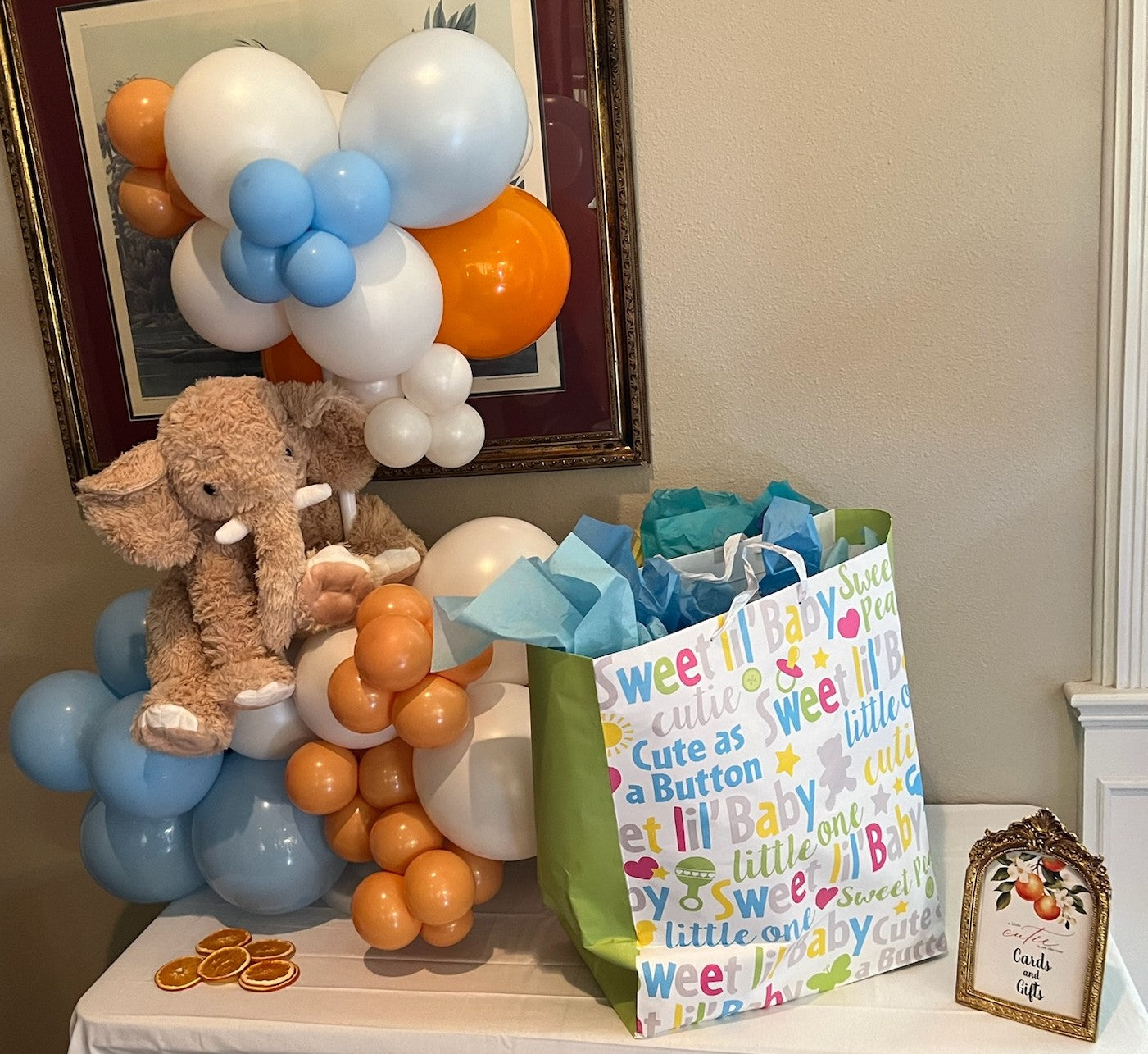 $35+ Balloon Centerpiece