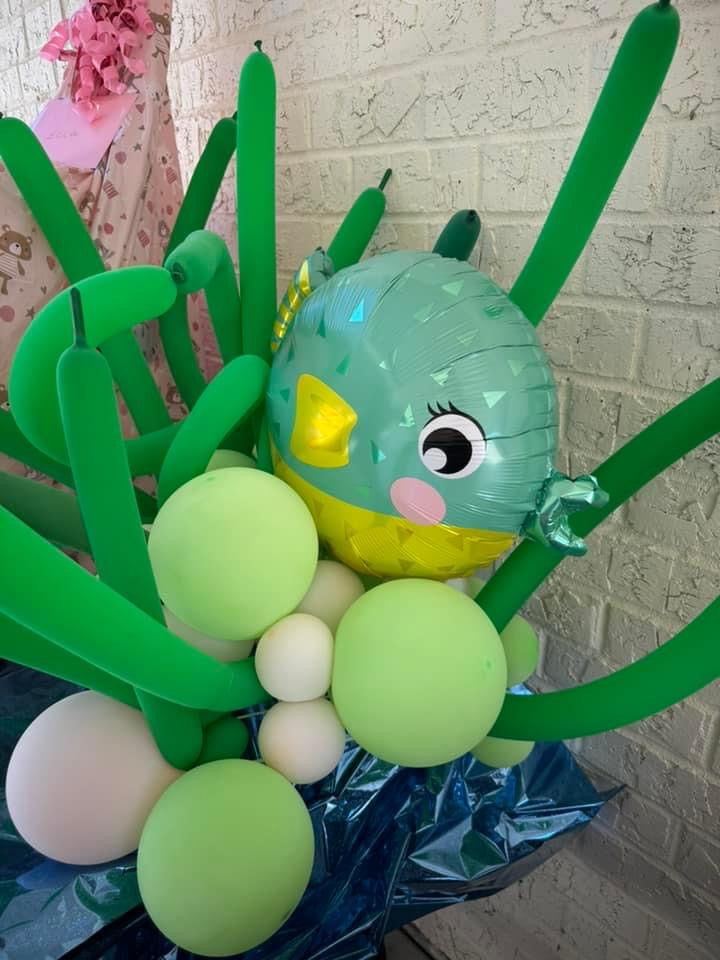 $35+ Balloon Centerpiece